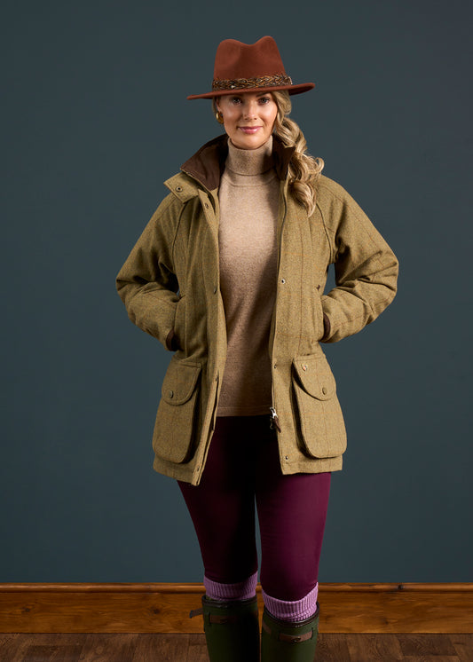 Combrook Ladies Tweed Shooting Coat In Grove