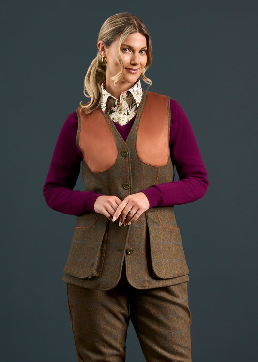 Combrook Ladies Tweed Shooting Waistcoat In Willow