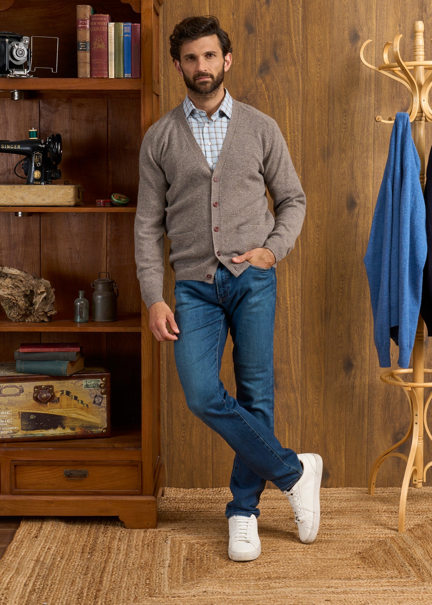 Cornwall Lambswool Cardigan in Vole