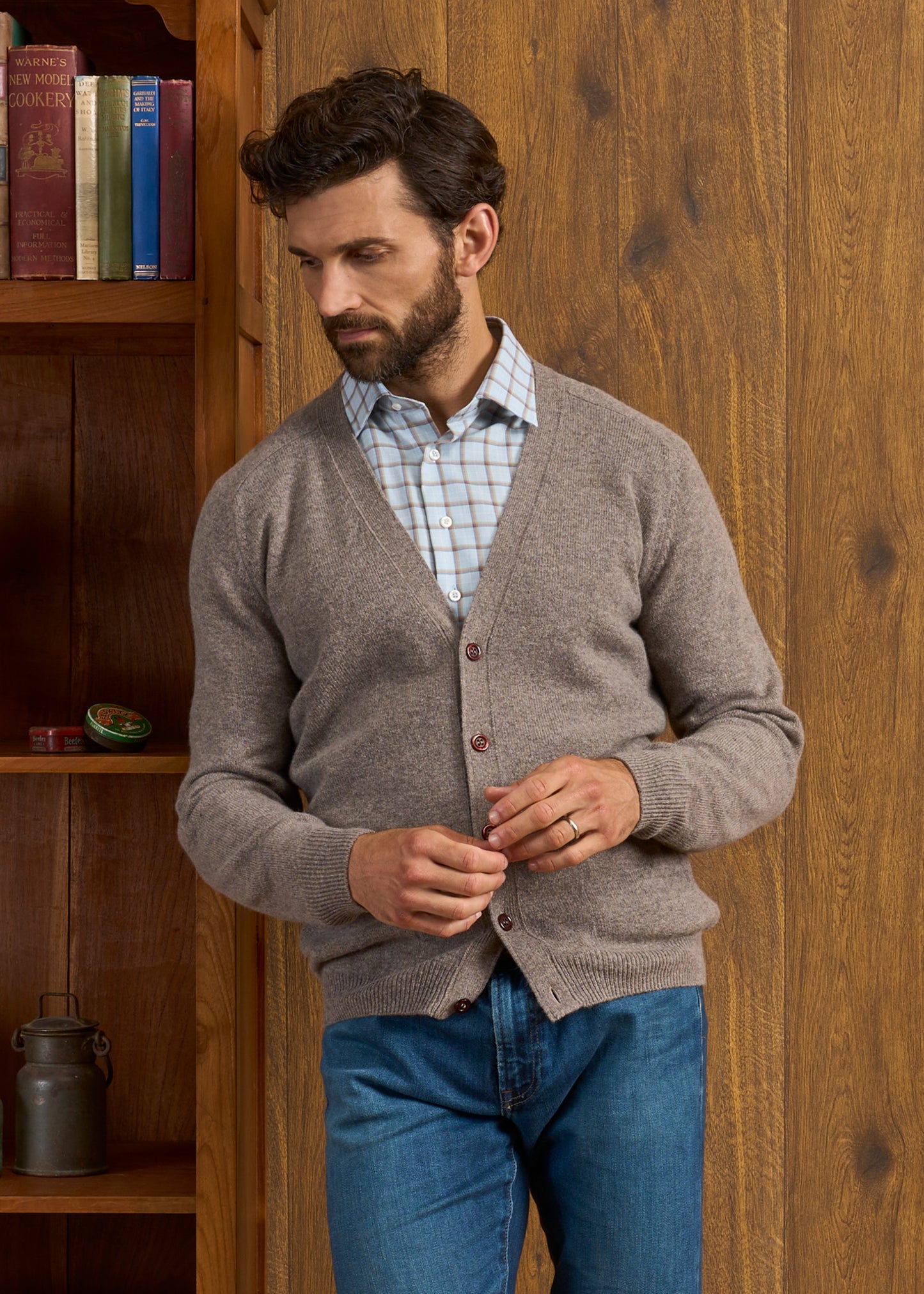 Cornwall Lambswool Cardigan in Vole
