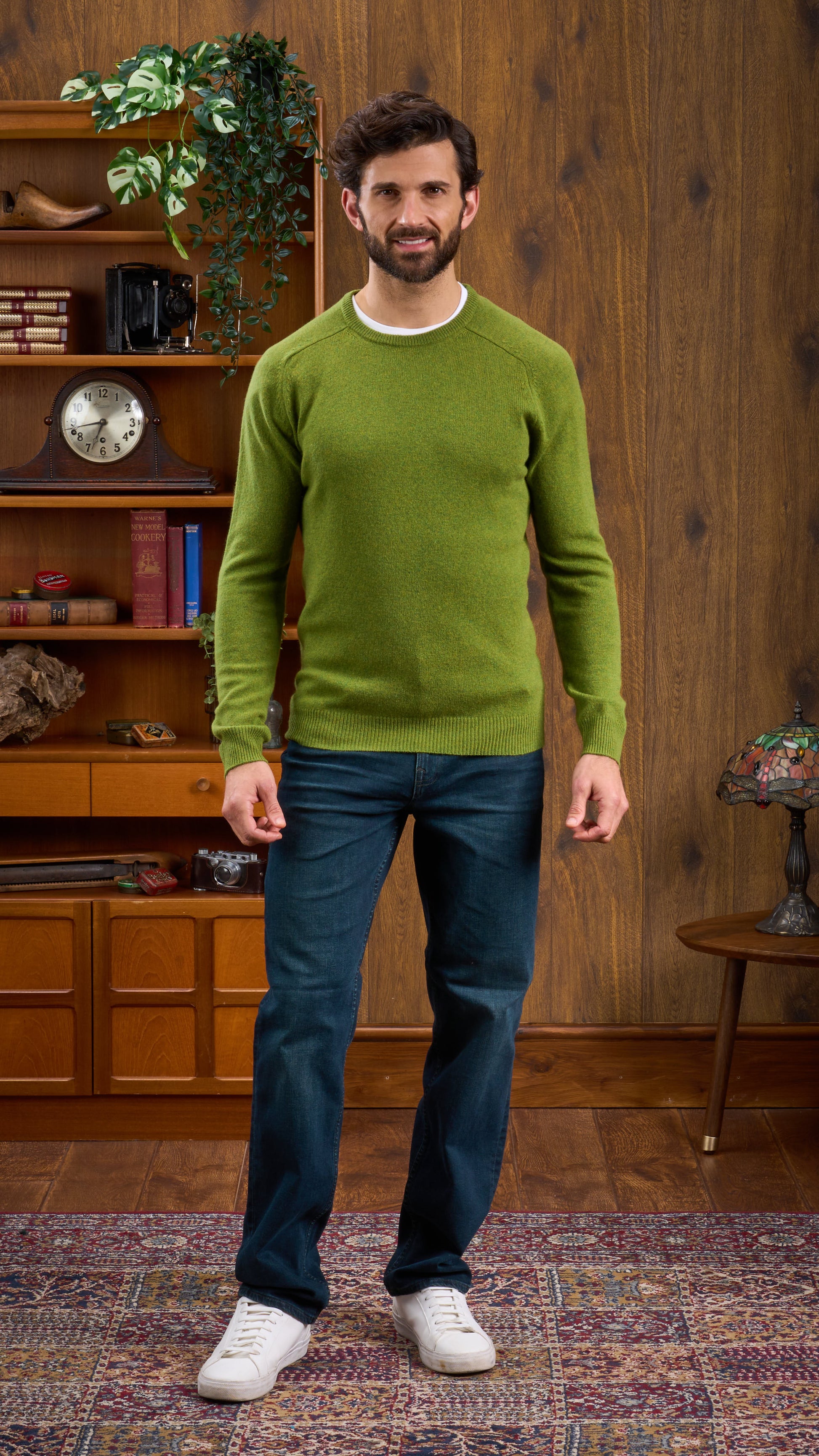 Lambswool Crew Neck Jumper in Moss