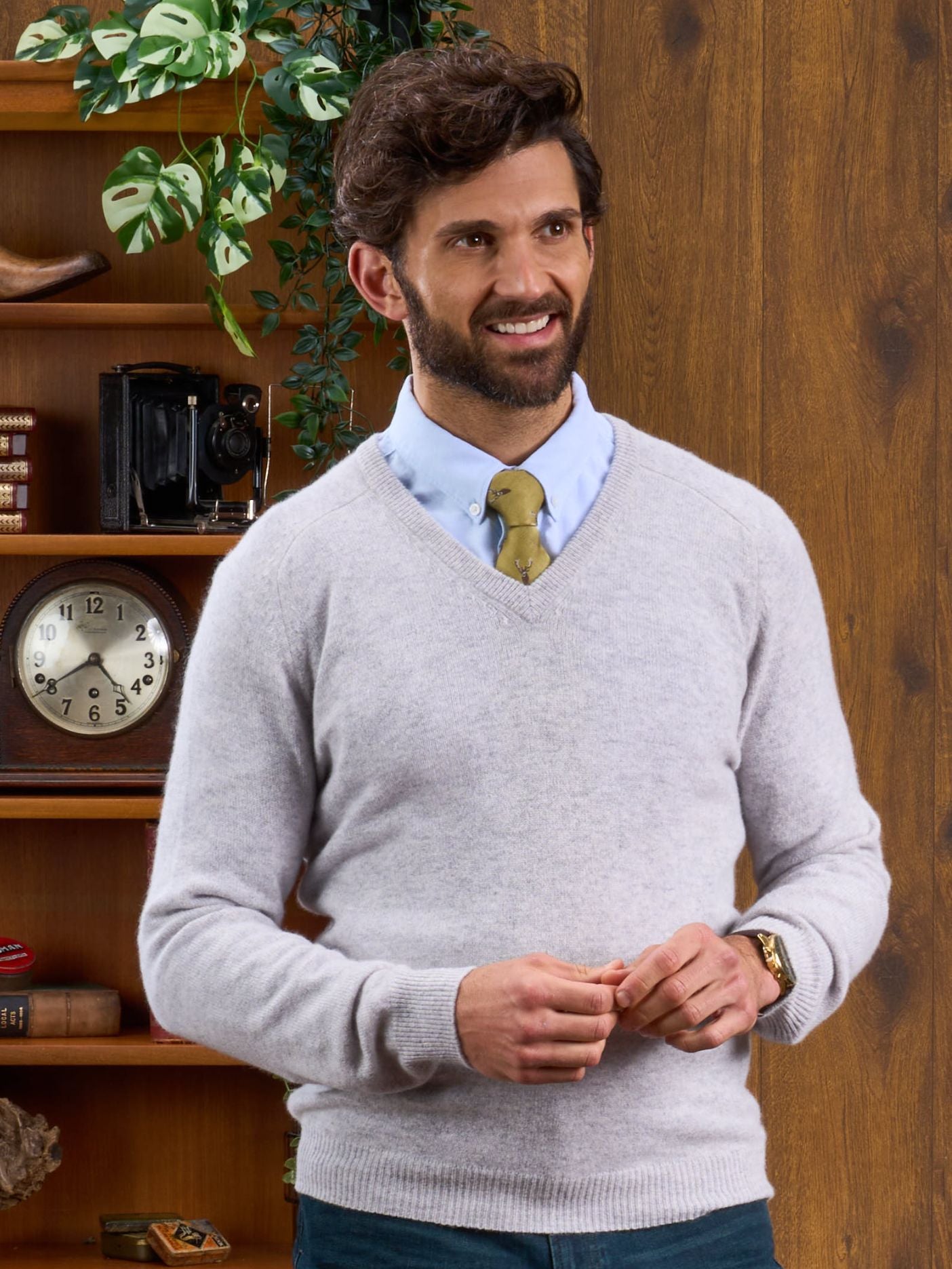 Lambswool Vee Neck Jumper in Light Grey Mix