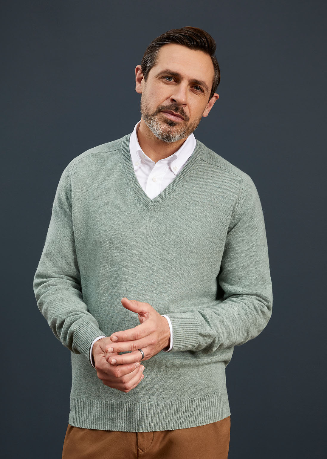 Men's Lambswool Vee Neck Jumper in Spearmint 