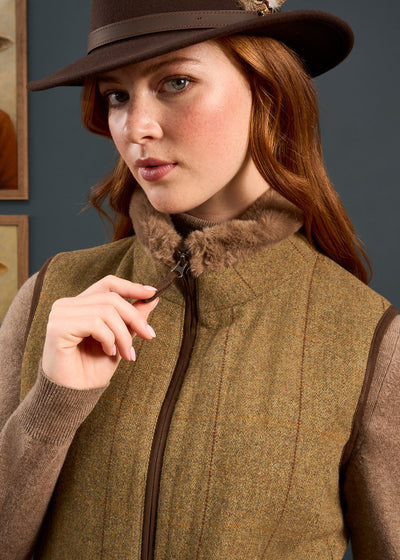 Combrook Ladies Tweed Gilet In Grove - Regular Fit
