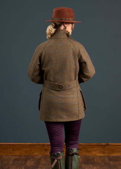 Combrook Ladies Tweed Shooting Coat In Willow