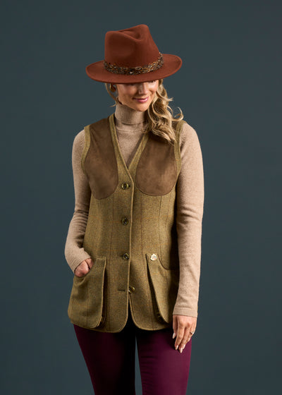 Combrook Ladies Tweed Shooting Waistcoat In Grove