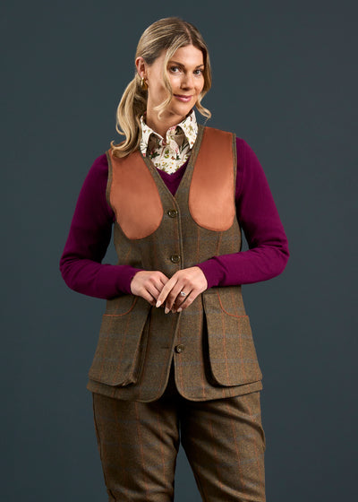 Combrook Ladies Tweed Shooting Waistcoat In Willow 