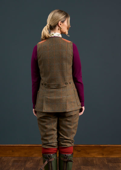 Combrook Ladies Tweed Shooting Waistcoat In Willow 