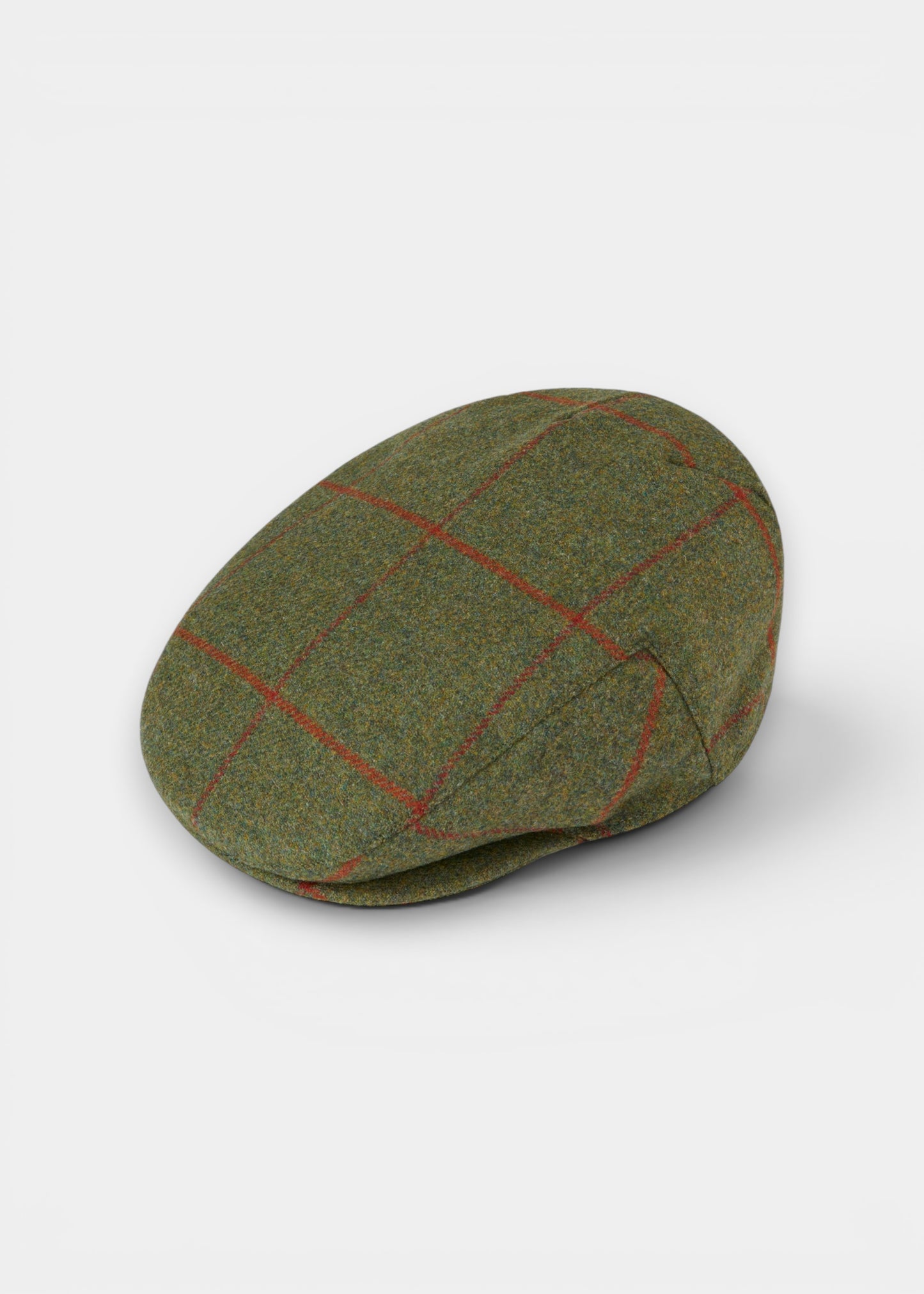 Combrook Men's Tweed Waterproof Flat Cap in Reed  -  Regular Fit