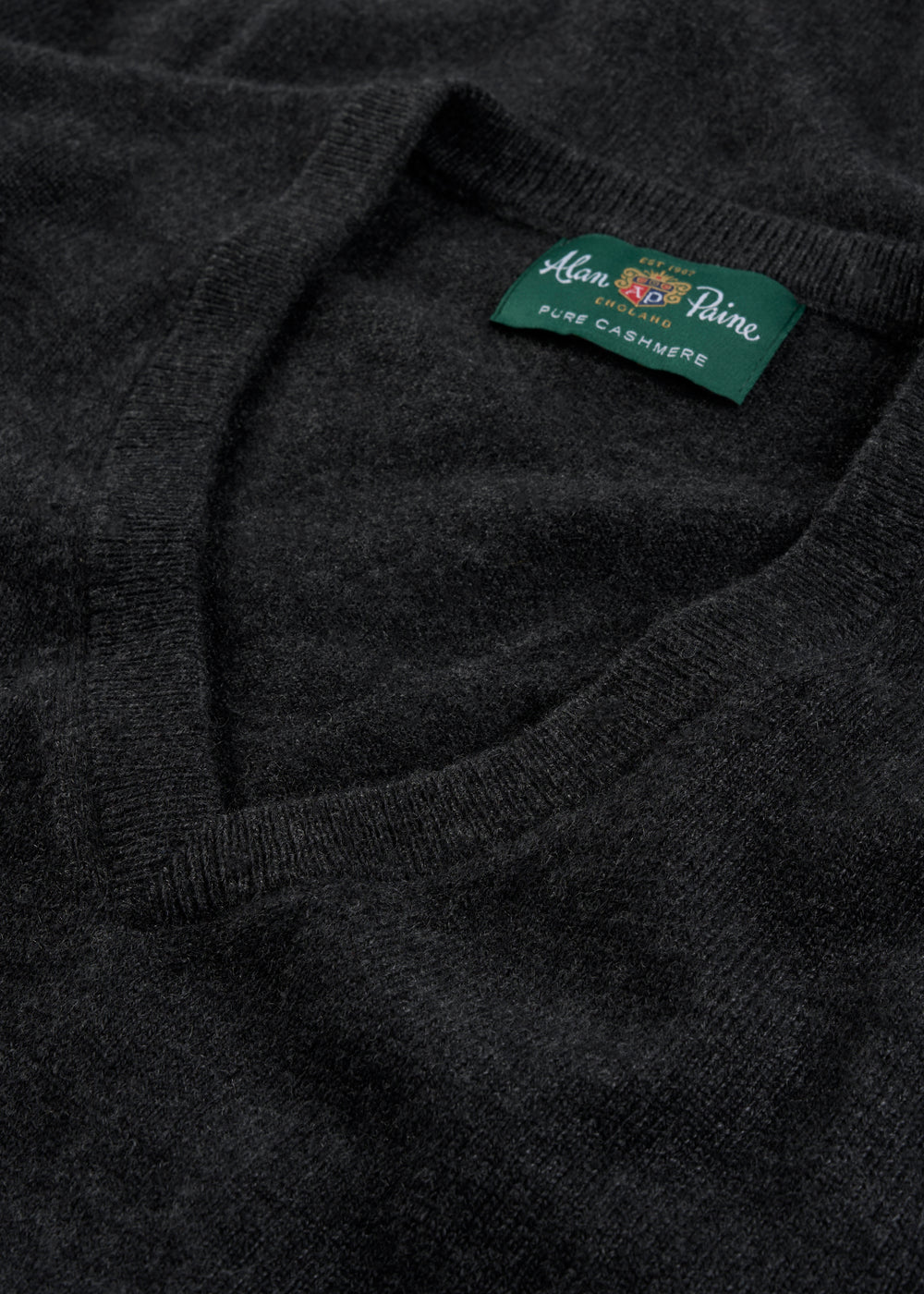 Men's Cashmere Vee Neck Jumper in Charcoal