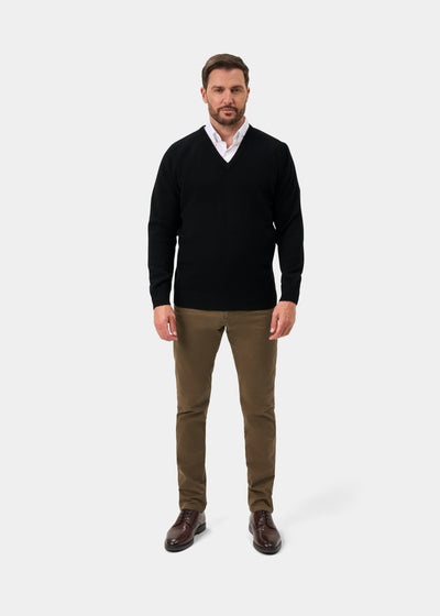 Hampshire Lambswool Jumper in Black - Classic Fit