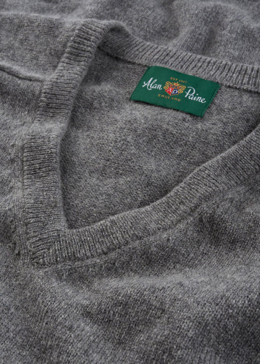 Men's Lambswool Vee Neck Jumper in Grey Mix