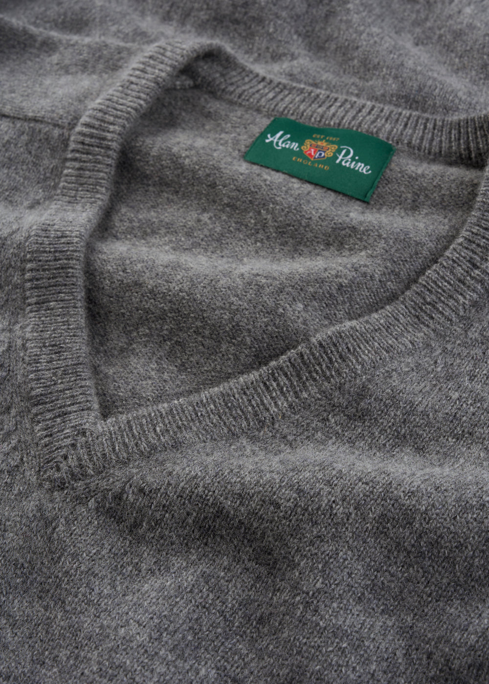 Men's Lambswool Vee Neck Jumper in Grey