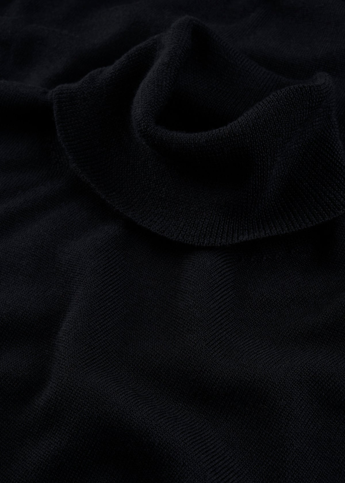 Men's Merino Wool Roll Neck Jumper in Black