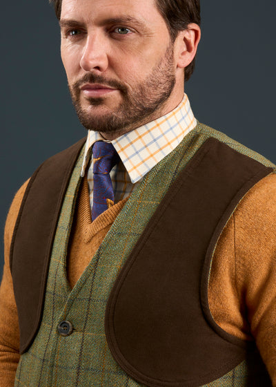 Rutland Men's Tweed Shooting Waistcoat In Dark Moss 