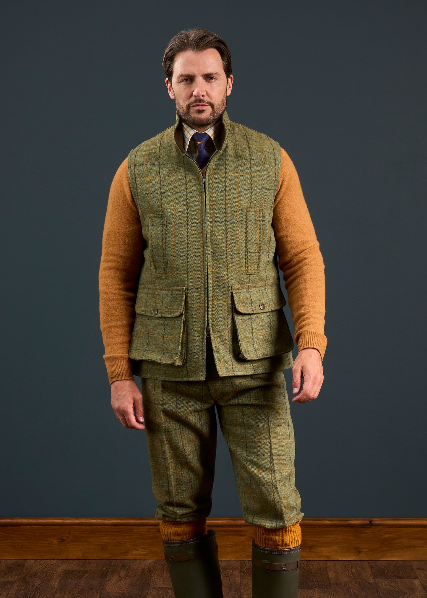Rutland Men's Tweed Waistcoat In Dark Moss 